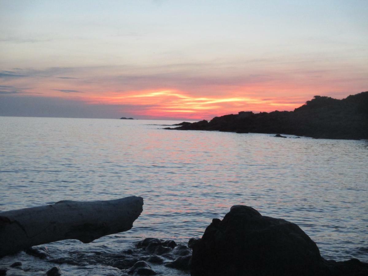 Chambre D'Hotes A 5Mn Des Plages باتريمونيو المظهر الخارجي الصورة